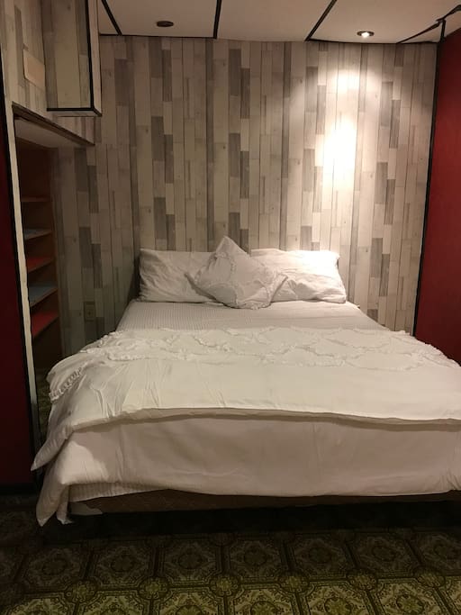 Queen Bed