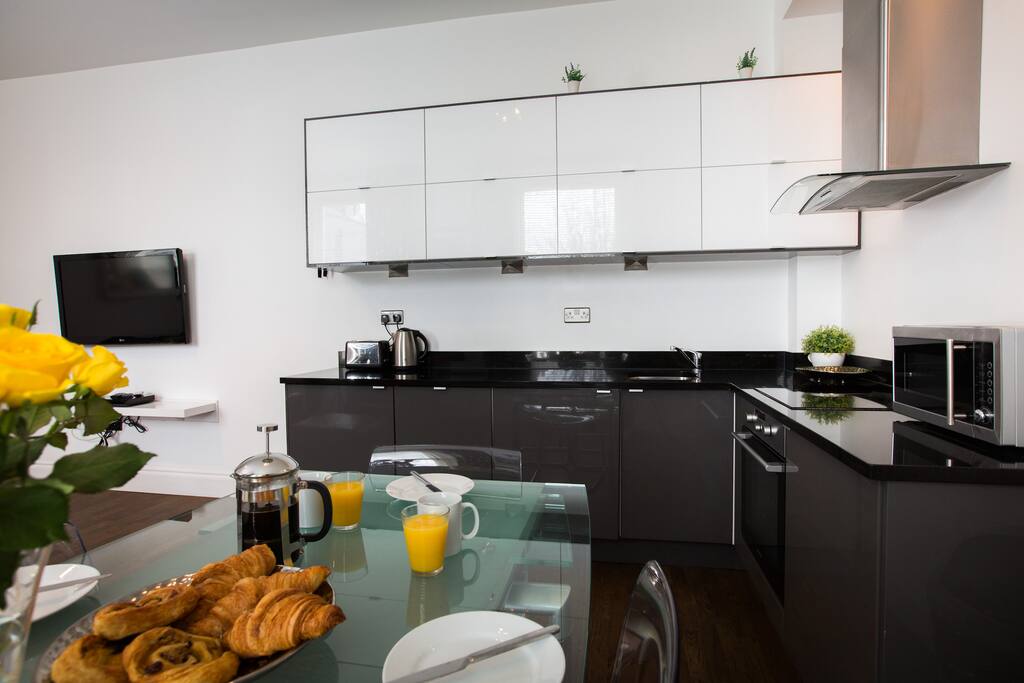 Fully fitted kitchen