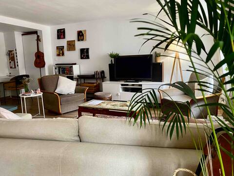 Popular Airbnb listing: Charming 90 m2 duplex in the heart of Old Lille in Vieux Lille