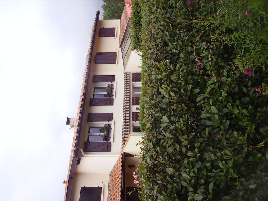 La maison cote jardin