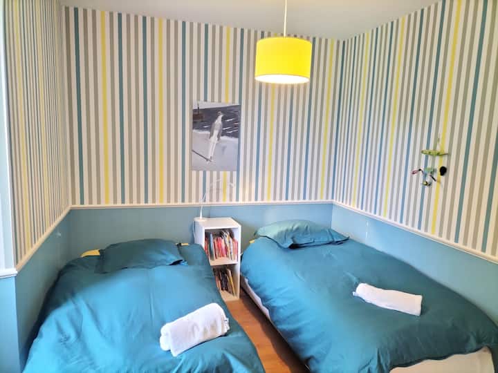 Спалня 4 за деца 2 легла на 90 см