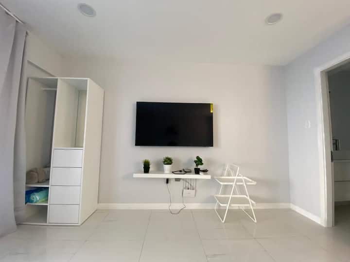 Mir Studio - Montego Bay