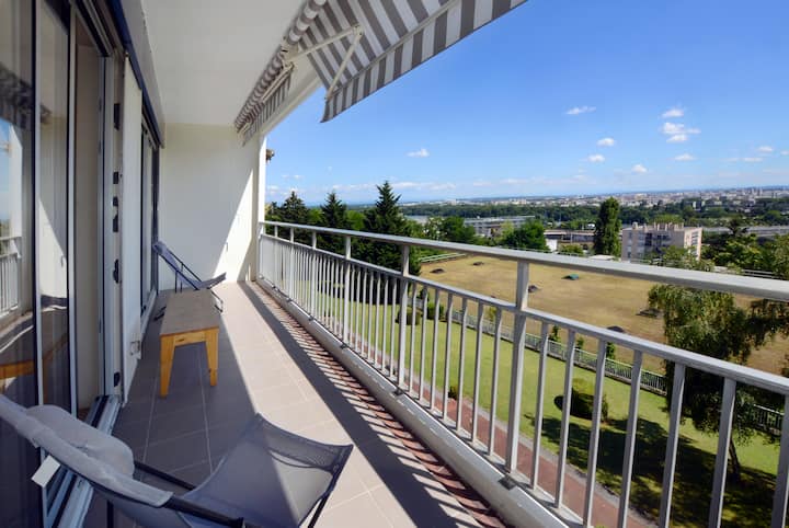 90 M², 2 Ch Avec Vue Imprenable, Parking, Piscine - Caluire-et-Cuire