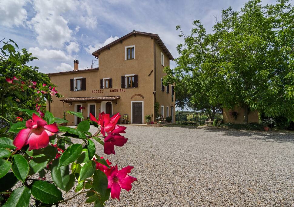 Casolare, vista frontale