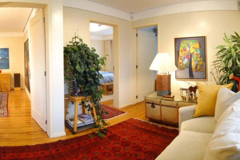Living area towards dining and bedrooms doors view