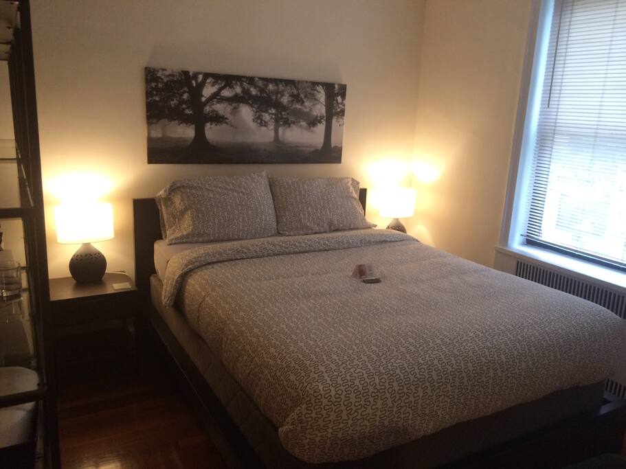 Separate sleeping area. Queen bed. Linens provided.