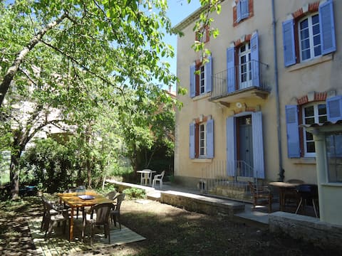 House with garden "Au Coeur de So" in Sault