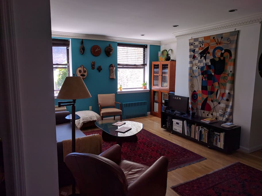Living Room (view from entrance)