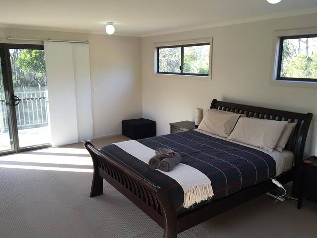 3 Bedroom/3 Bathroom House – 2 night gallery image 4