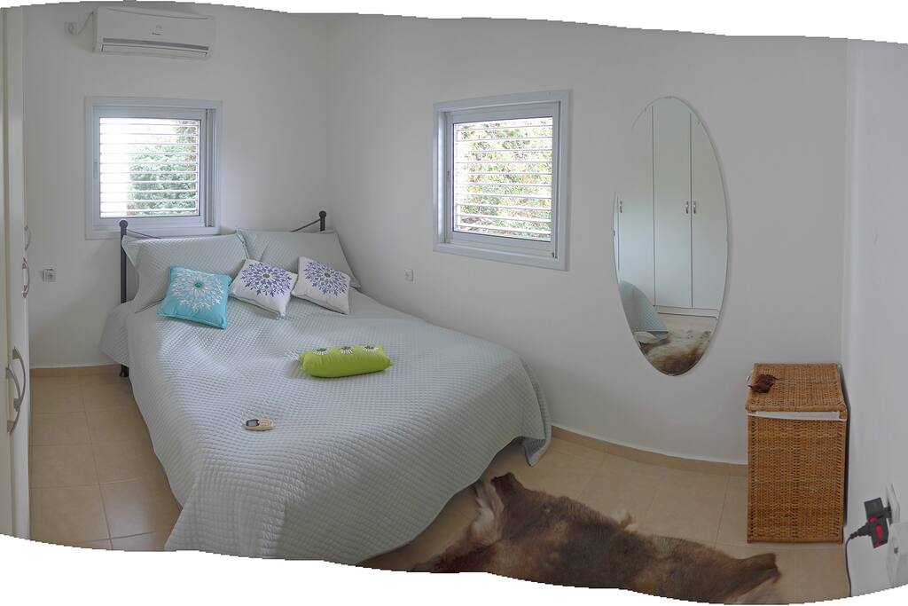 Master Bedroom, King-size bed, closet, AC