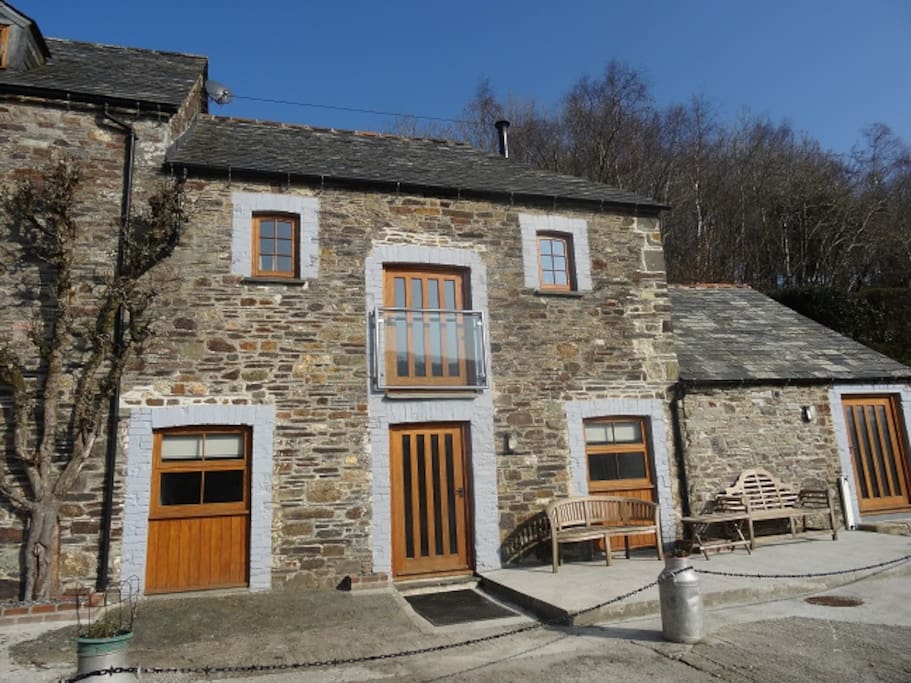 The Old Mill- a beautiful grade 2 listed barn conversion