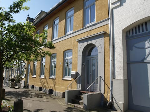 Popular Airbnb listing: 112 F-Street in Schleswig Flensburg
