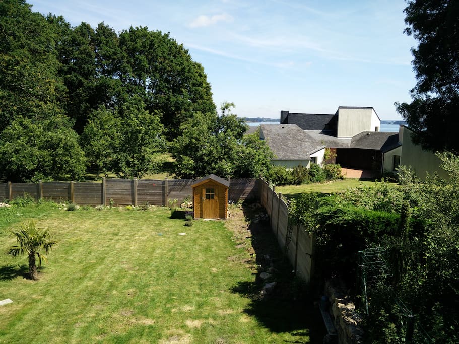 Vue jardin depuis Chambre 1 et Chambre 2.