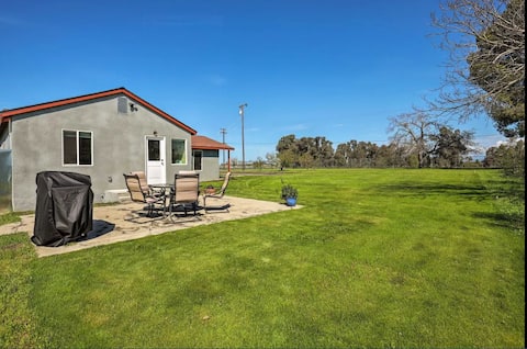 Fully Remodeled House in Country, Huge Yard