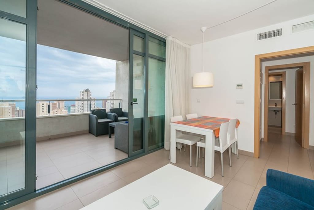 SALÓN-TERRAZA