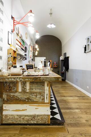 The Bellini Beauty: entire boutique hotel, 6 rooms gallery image 2