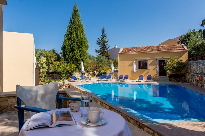 Group accommodation in Crete, separate houses gallery image 3