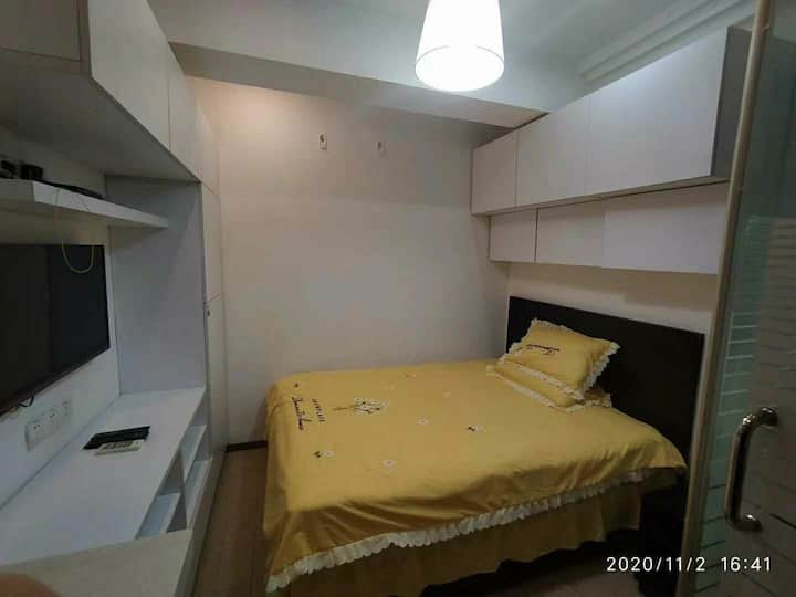 上海九亭地铁站旁温馨一室小公寓可做饭