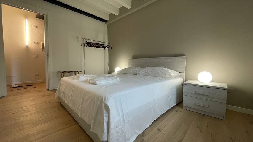 Boutique apartment with patio. Navigli experience gallery image 5