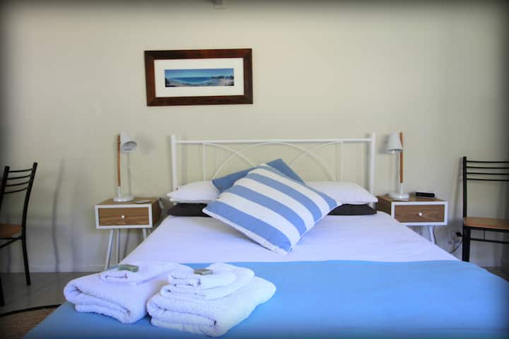 Comfortable Queen bed