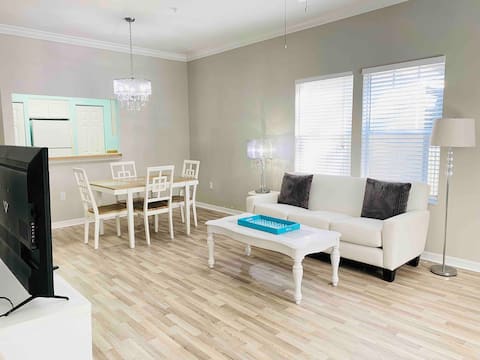 Stylish ground floor 2 bedroom/2 bath condo