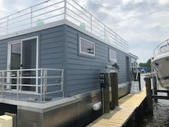 Houseboat+in+Annapolis+%C2%B7+%E2%98%854.98+%C2%B7+2+bedrooms+%C2%B7+2+beds+%C2%B7+2+baths