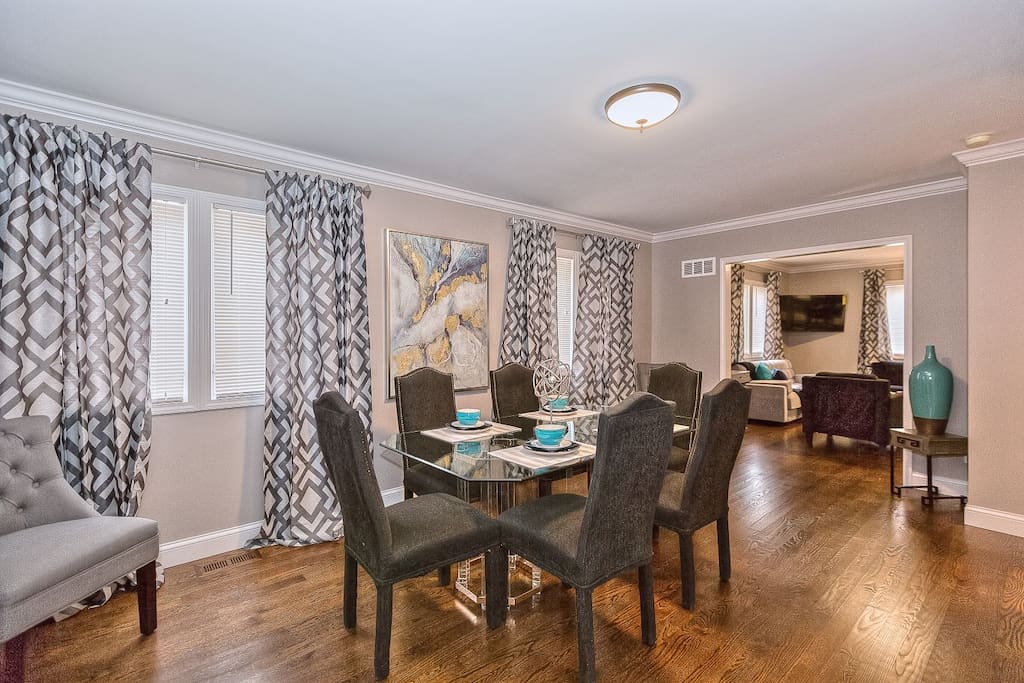 dining room.