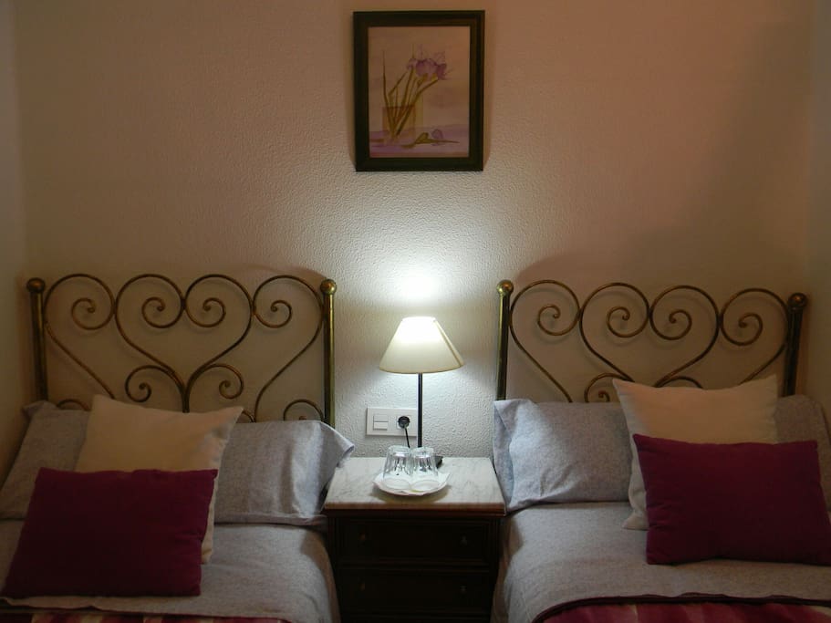 Bed & Breakfast+wifi+2 camas.