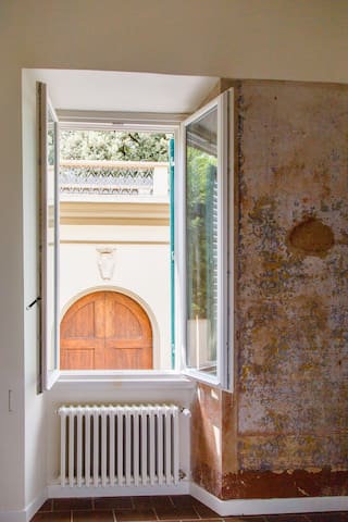 EE FLORENCE LUXURY APARTMENT