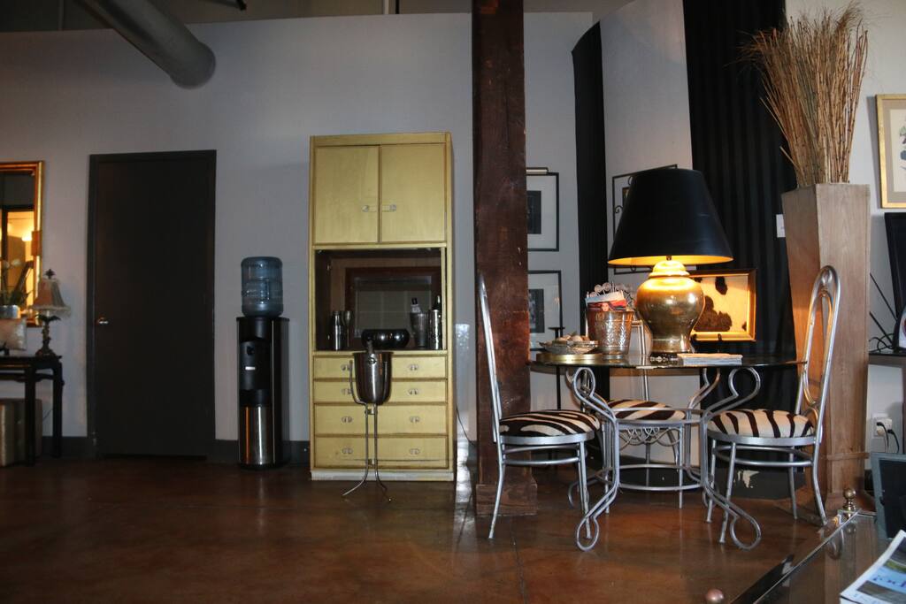Dining Area and Washer/Dryer