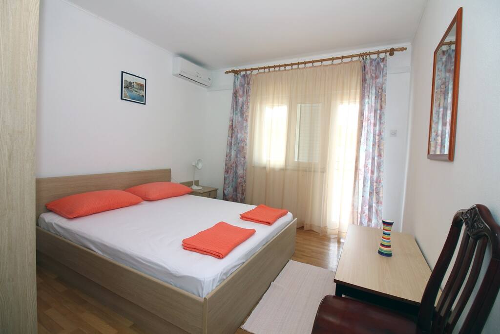 Room 3