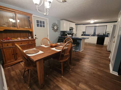 No Cleaning Fee 5 Min. to I95, 2QB 2BA