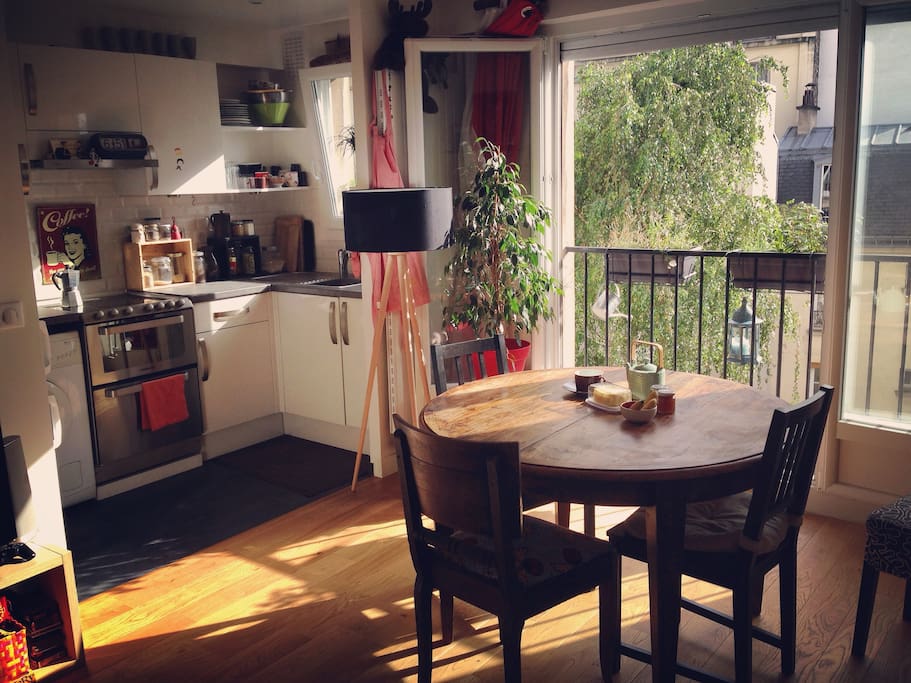 salle à manger et cuisine
