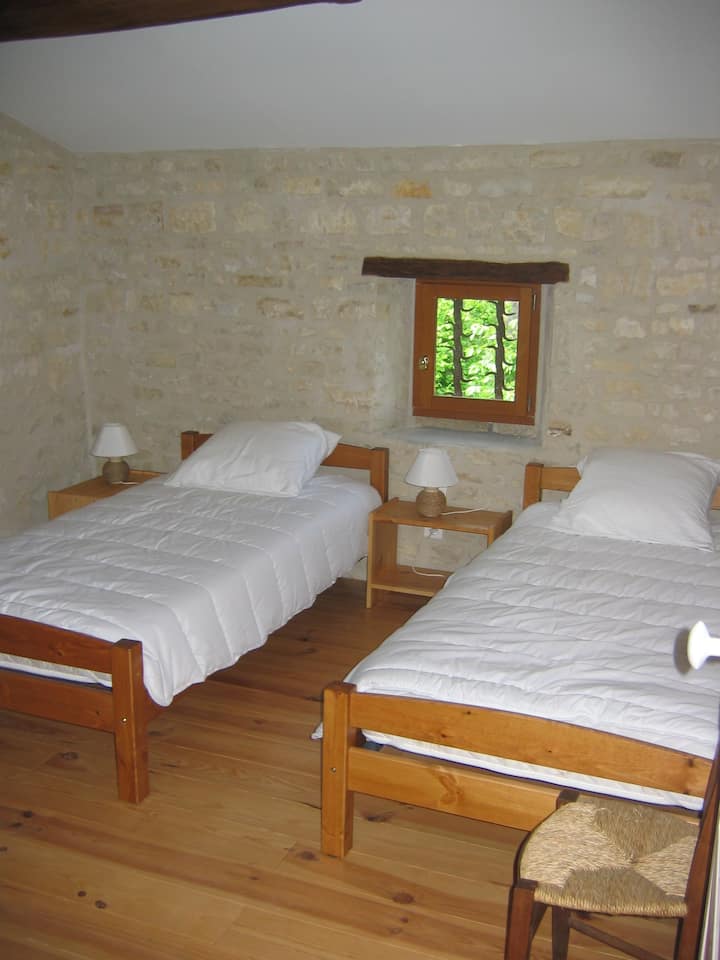 غرفة النوم 2