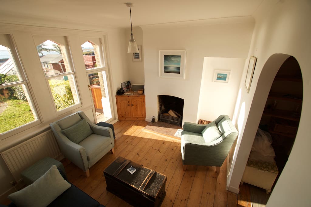 Sitting room with view over the harbour