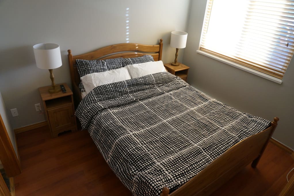 Main bedroom with queen bed