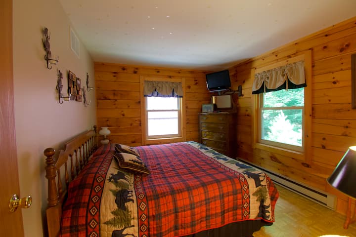 主楼层有加大双人床。