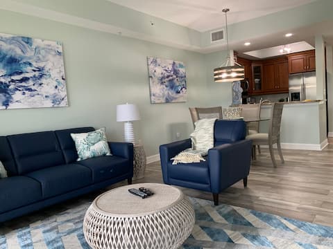 Popular Airbnb listing: Still Waters Townhome, Sunrise and Sunset Views in Ruskin