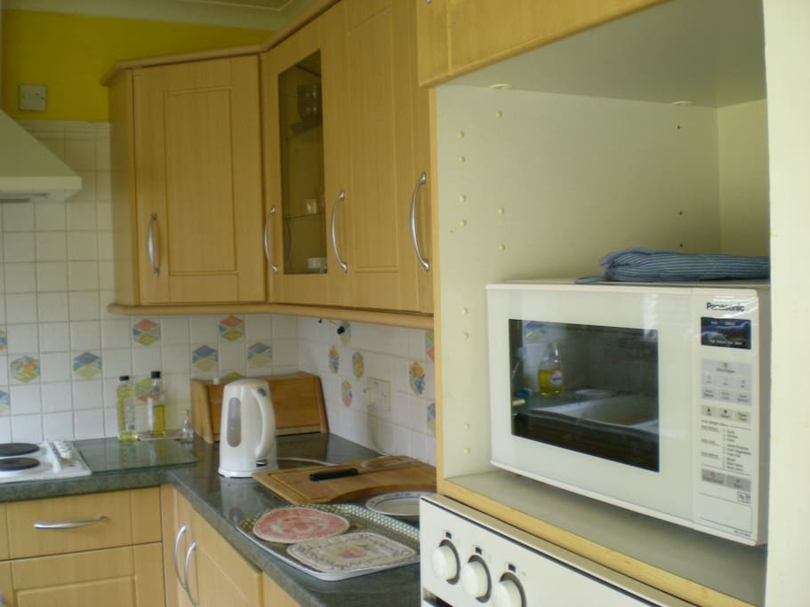 Fully fitted Kitchen