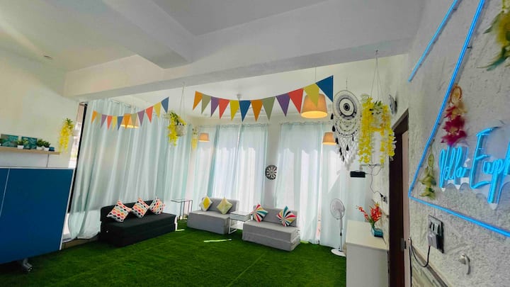 Euphoriaa | 4bhk Jacuzzi Pvtpool Pickle Cricket - Lonavla