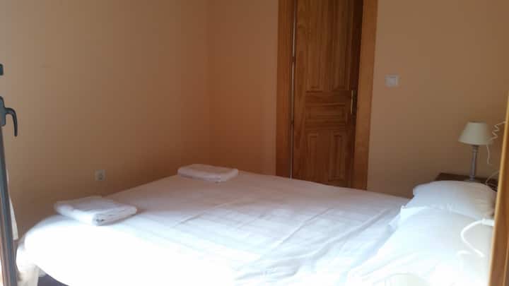 ห้องนอน 2 พร้อมเตียงคู่