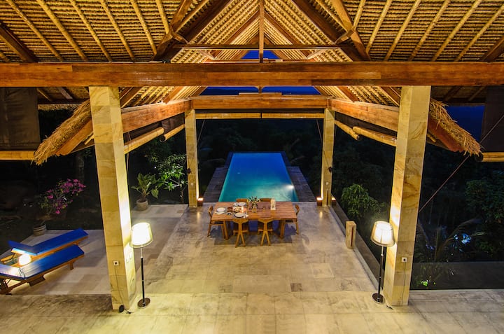 Villa with Private Pool, Stunning Views
