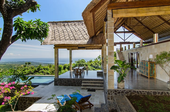 Villa with Private Pool, Stunning Views