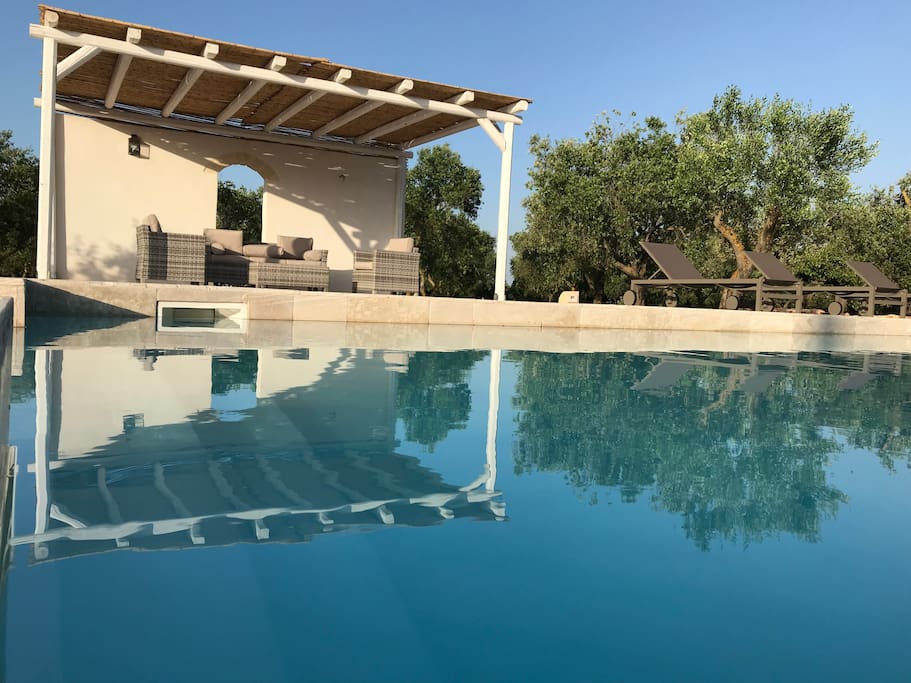 Pool pergola