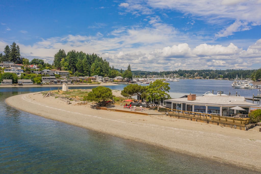 Gig Harbor Lighthouse Beach- 7 Bedrooms-