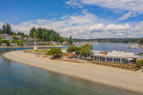 Gig Harbor Lighthouse Beach- 7 Bedrooms-