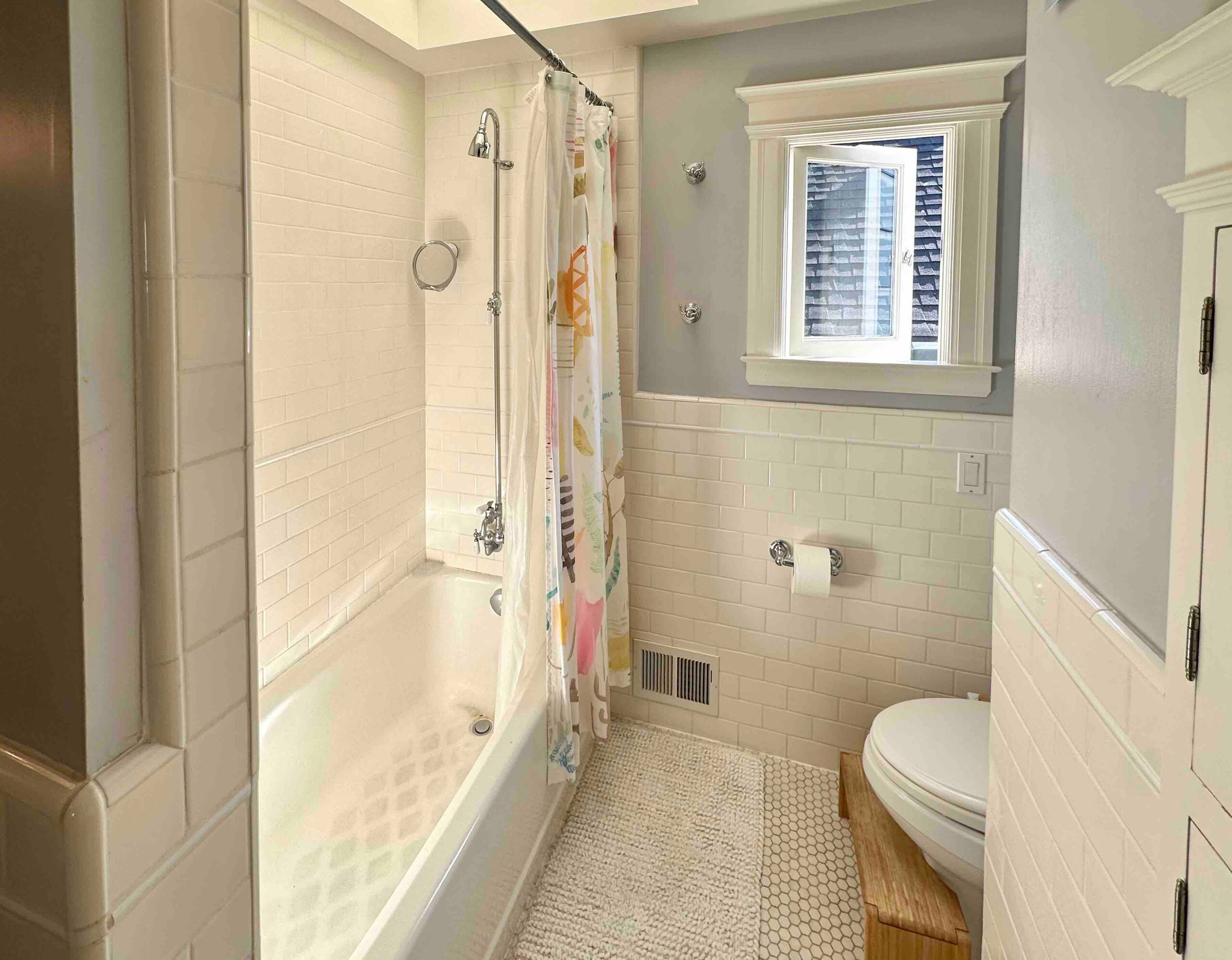 Home in San Francisco · ★4.95 · 3 bedrooms · 3 beds · 1.5 baths - Image 26