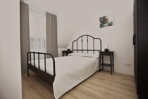 Erfolgreiche Airbnb-Immobilie: 2-room apartment in Düsseldorf 5th floor in Oberbilk