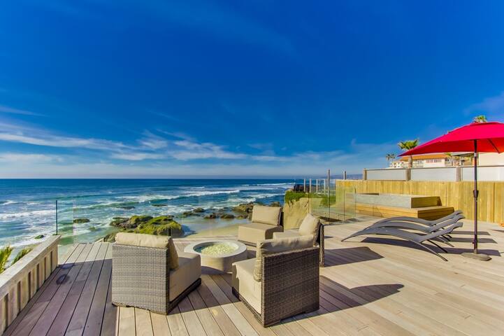 VILLA BERMUDA BEACH – New Luxury Oceanfront Home gallery image 2