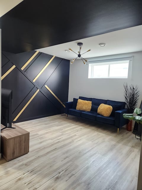 Successful Airbnb property: CHIC Guest Suite | Airport & Cross Iron nearby in Saddle Ridge
